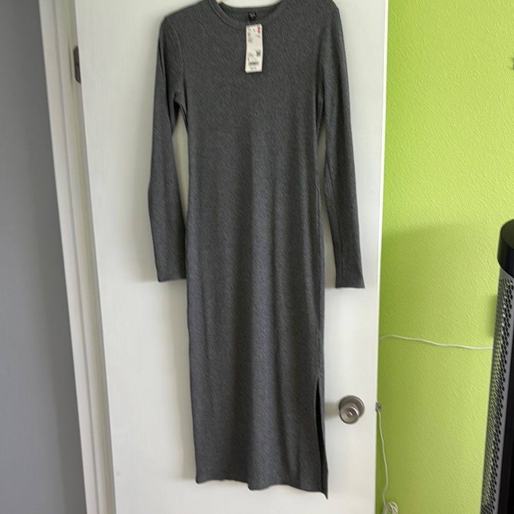 Uniqlo Gray Long Sleeve Ribbed Dress